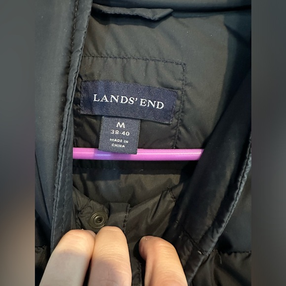 Lands End black vest size M - Picture 2 of 3